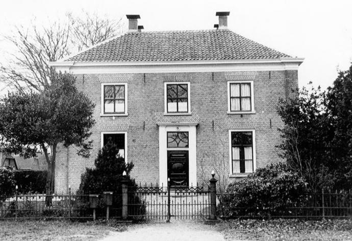 Pastorie, zusterhuis en gezinswoning