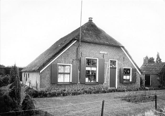 Boerderij met bakhuisje